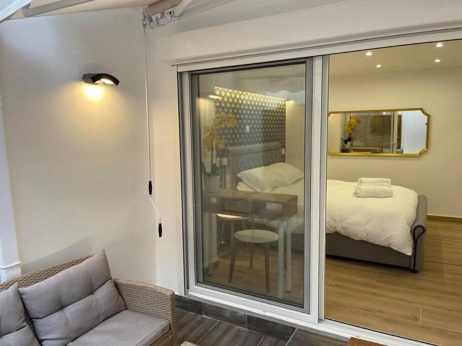 Hideaway Boutique Apartment Athens Exterior photo